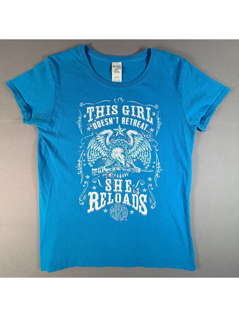NRA This Girl Doesnt Retreat She Reloads Shirt Womens M Blue Eagle Gildan Tee